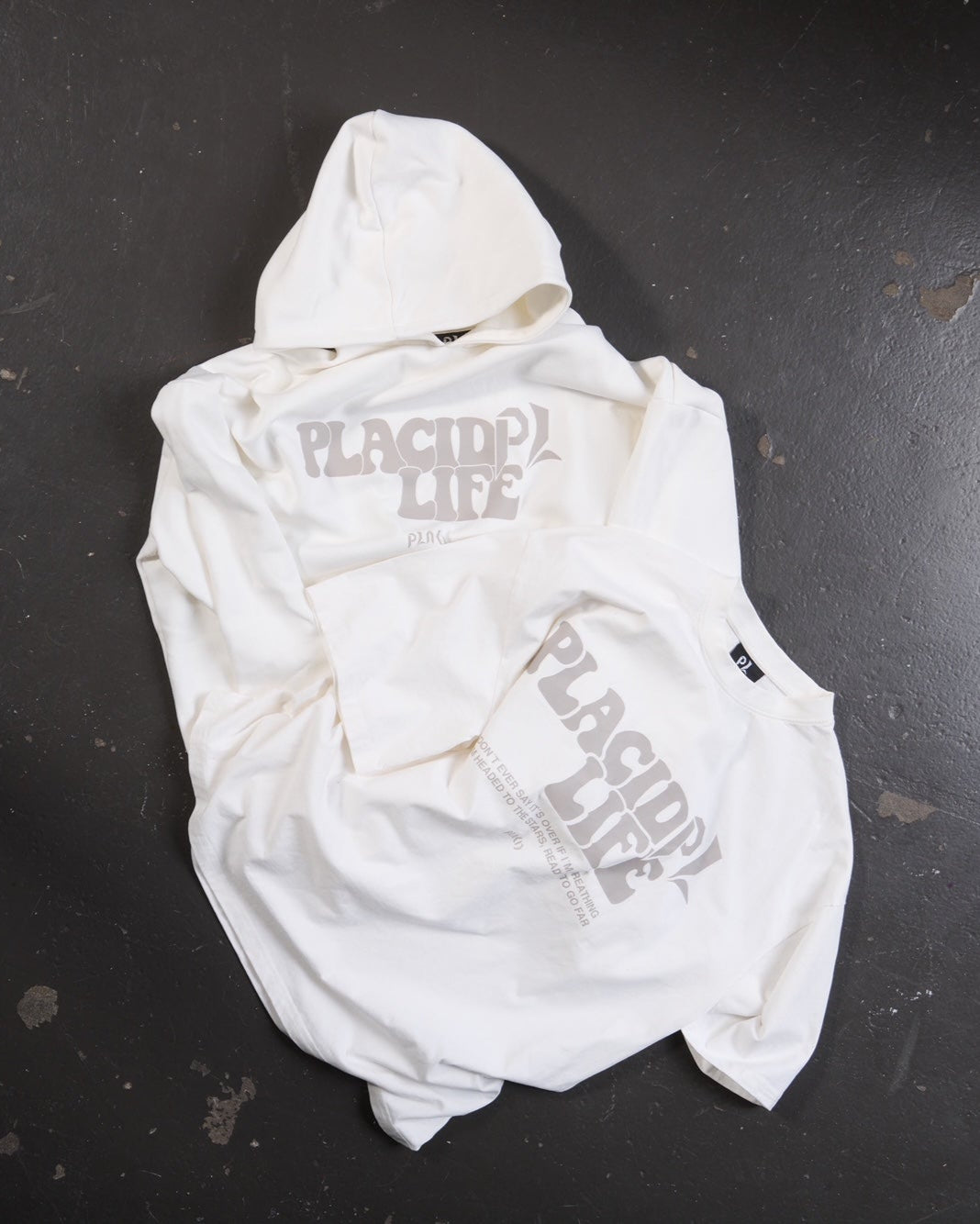 SIGNATURE HOODIE